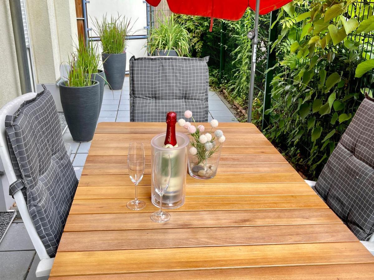 Sonnige Im Zentrum Mit Terrasse U Tiefgarage - Netflix - Prime - * Leipzig