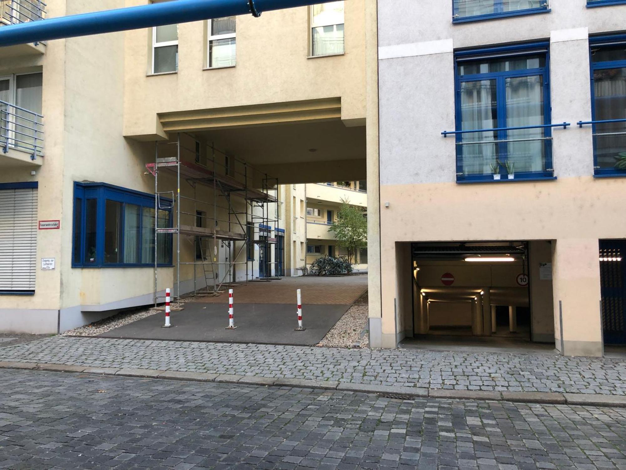 Sonnige Im Zentrum Mit Terrasse U Tiefgarage - Netflix - Prime - Apartment