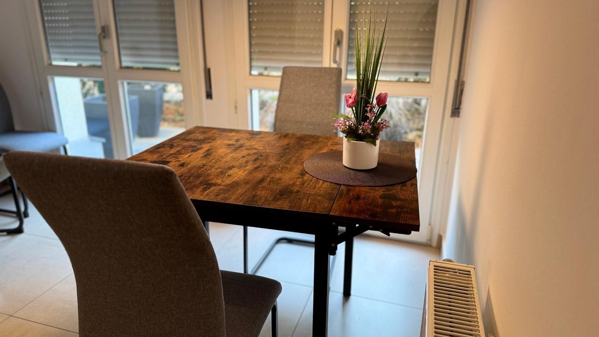 Sonnige Im Zentrum Mit Terrasse U Tiefgarage - Netflix - Prime -